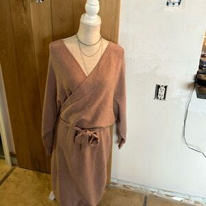 CRC Seta Women’s sweater Dress size XL New with Tag ❤️